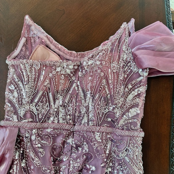 Pink/purple sequin gown - Picture 8 of 12